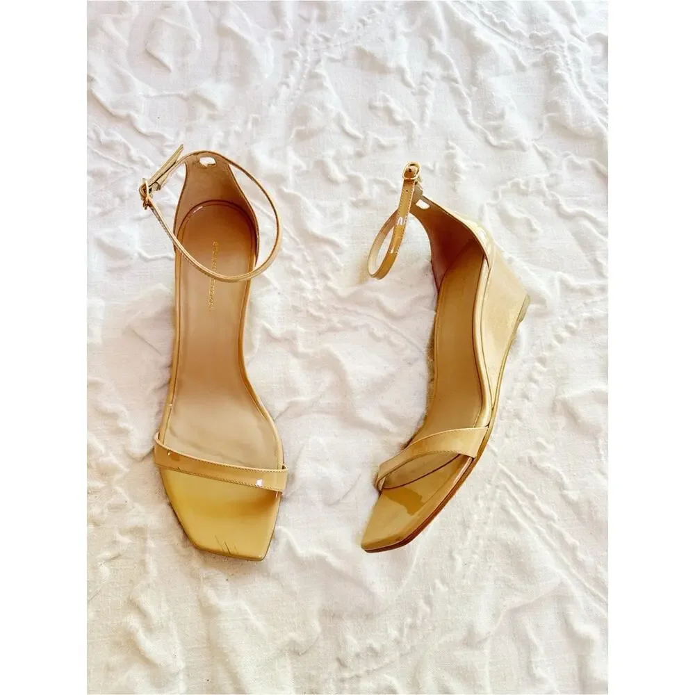 Stuart Weitzman Nudistcurve Wedge Sandal Size 11